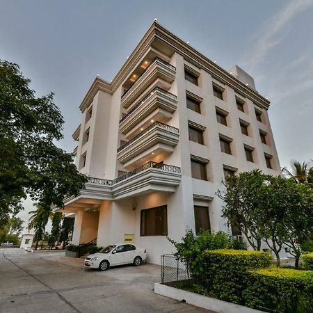 Sun-N-Sand Suites, Shirdi Ngoại thất bức ảnh